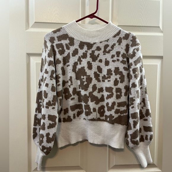 Sweater - Picture 2 of 2